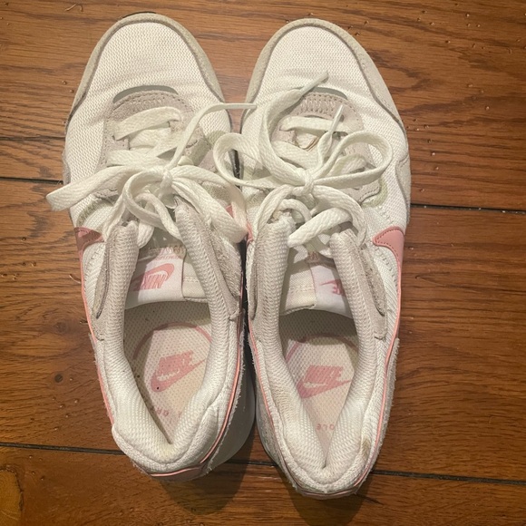 Nike venture runner size 6 - Picture 2 of 7